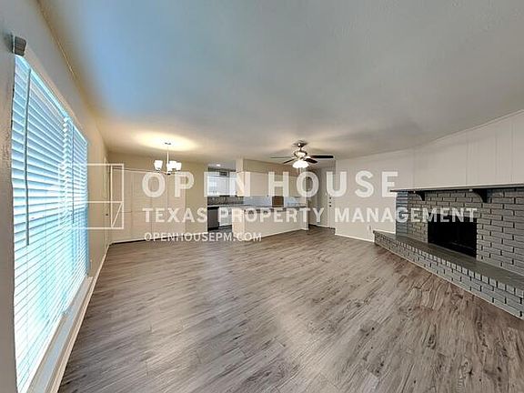 3rd image of 401 Green Canyon Dr