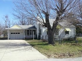 1st image of 1143 S 76th Ave E