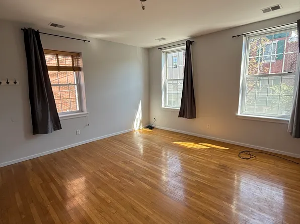 784 S 2nd St APT 2, Philadelphia, PA 19147