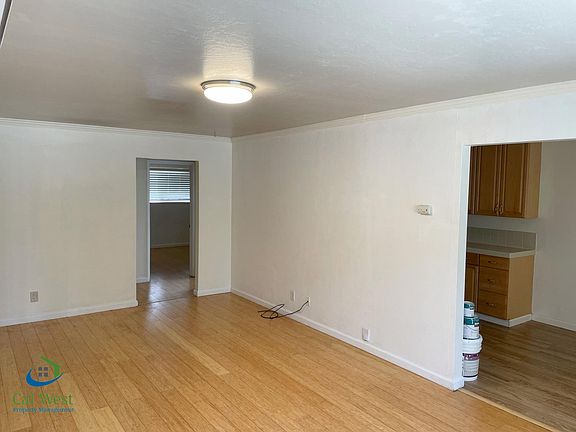 3rd image of 211 Greendale Way APT 4