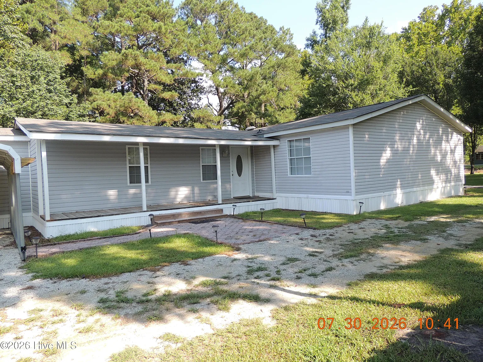 3 bed, 2.0 bath, 1568 sqft, $1,500 — Photo 3