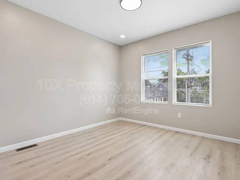 1209 E Whittier St #E — Photo 8