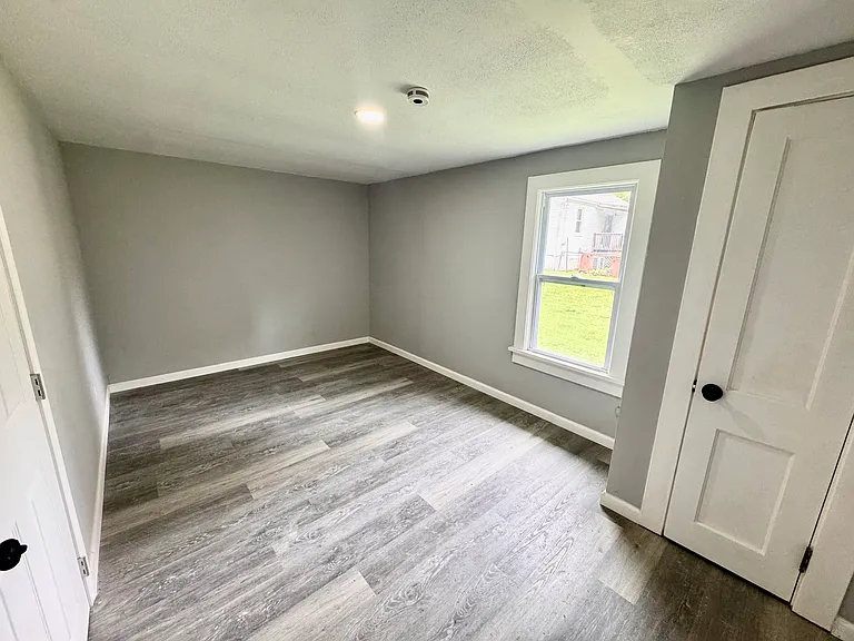 6 Irma Ln — Photo 20