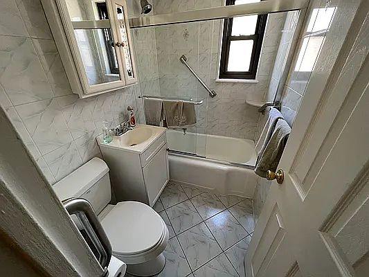 5th image of 160-31 16th Ave #6243