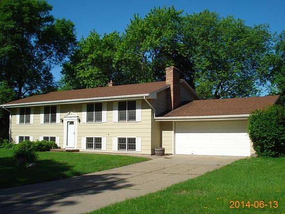 2nd image of 2755 Mackubin St