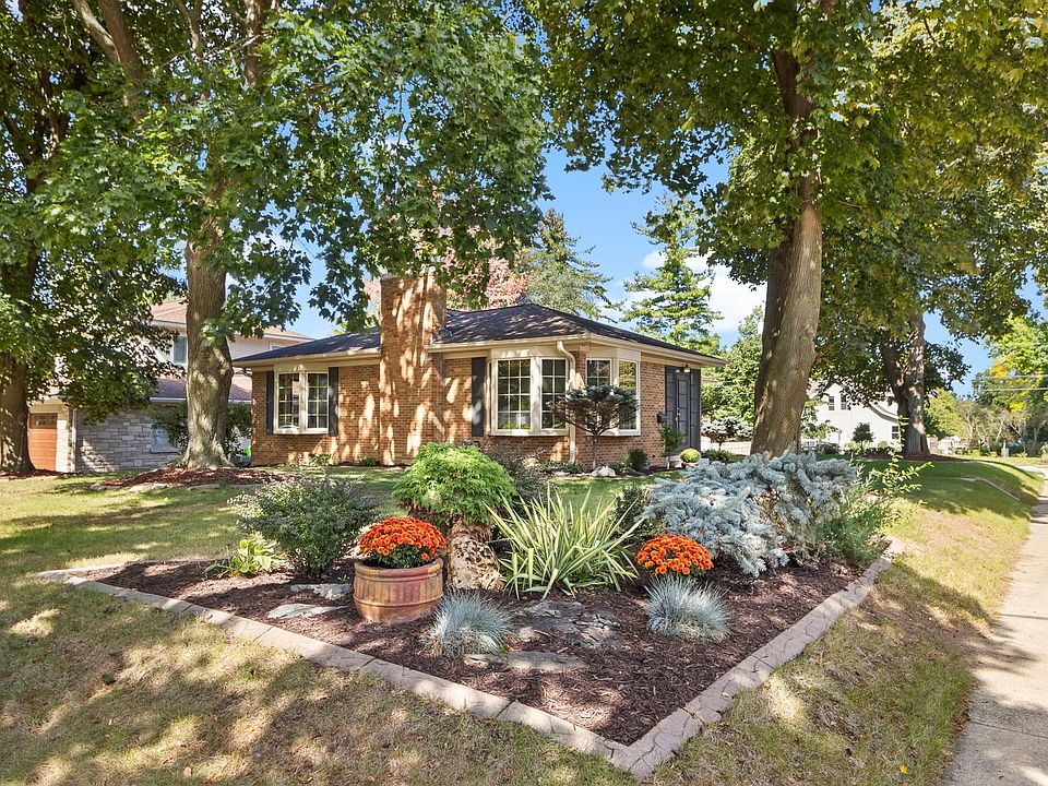 1st image of 402 S Owen Dr
