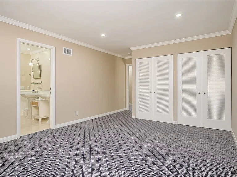 736 Harbor Island Dr — Photo 30