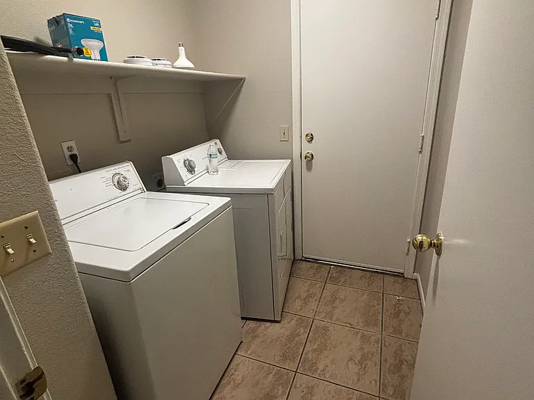 8033 W Georgia Ave — Photo 9