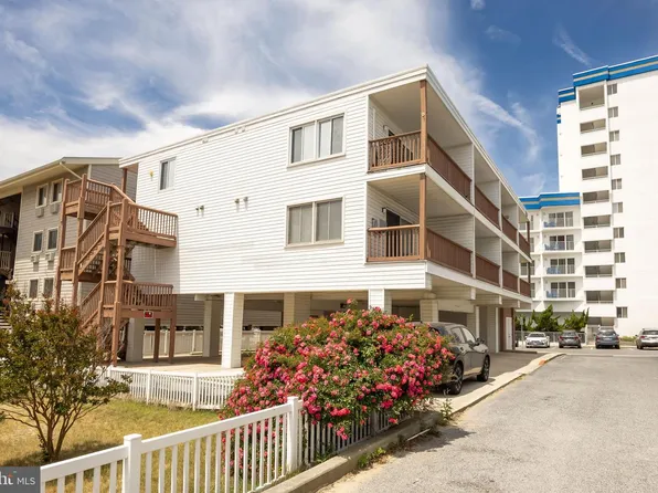 11 91st St #202, Ocean City, MD 21842