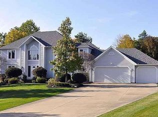 30905 Stratford Dr, Solon, OH 44139