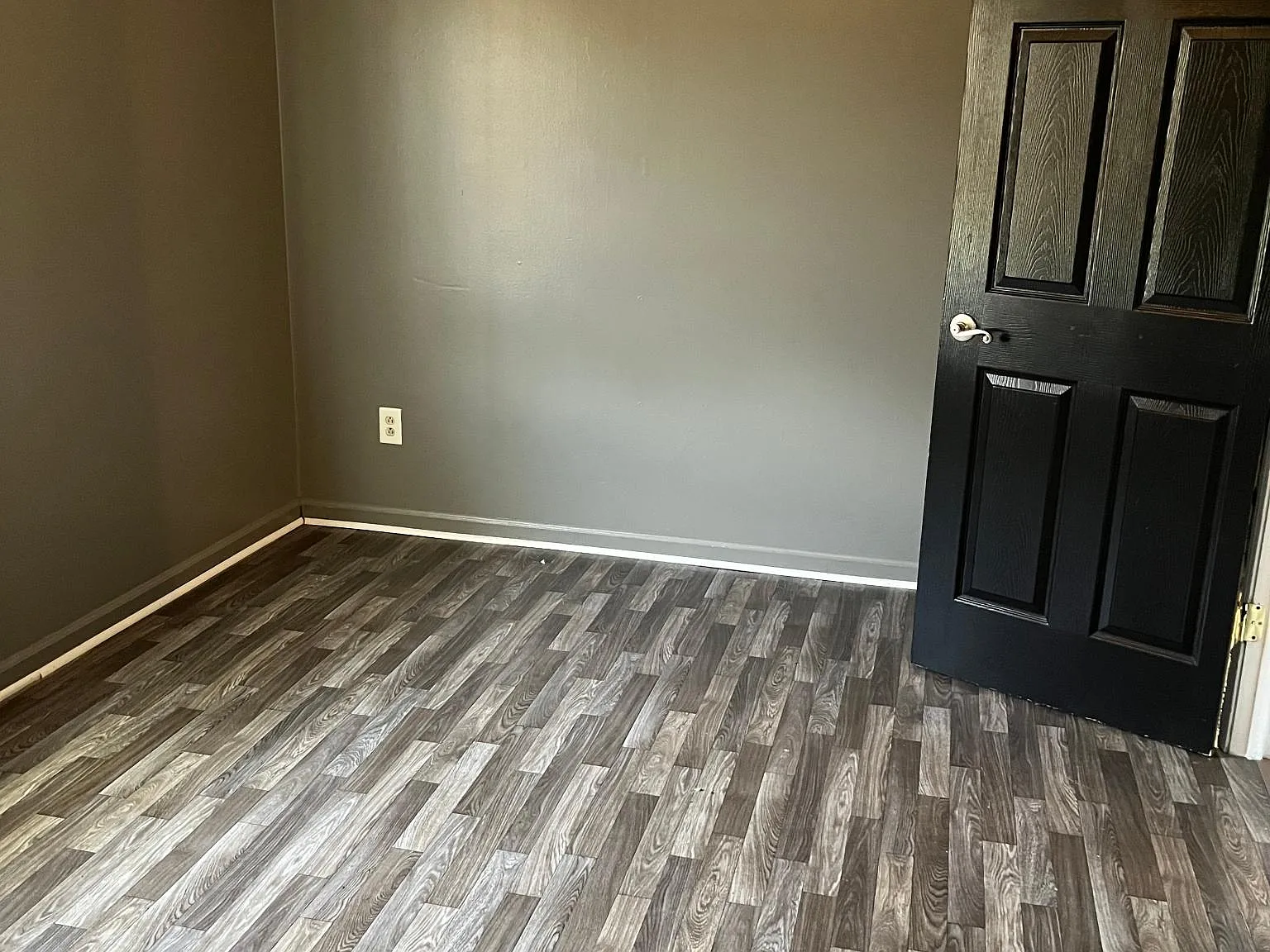 1 bed, 400 sqft, $750 — Photo 4