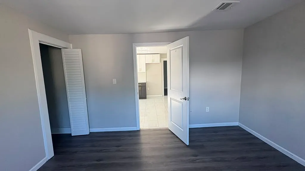 2 bed, 800 sqft, $1,800 — Photo 4