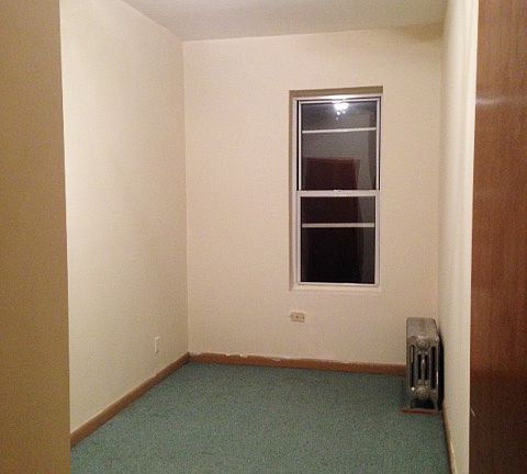 3rd image of 89 Jewel St APT 1R