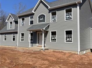 107 E Rd E, Broad Brook, CT 06016