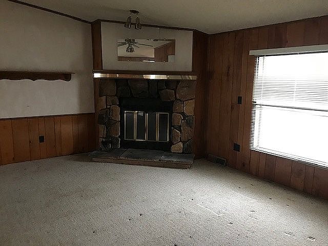 1st image of 243 Diamond Cir