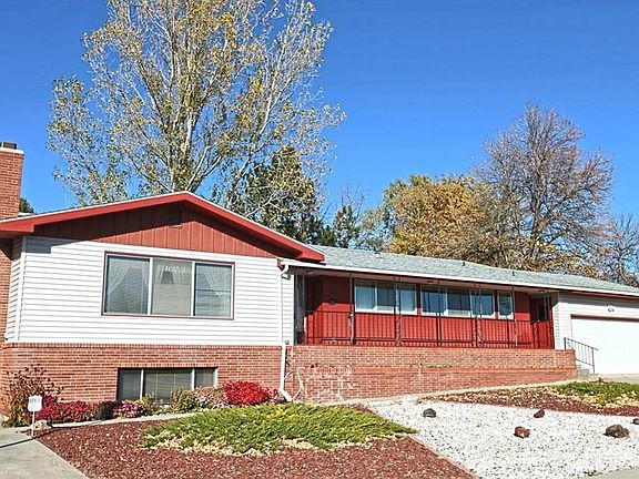 1661 Augsburg Homefront