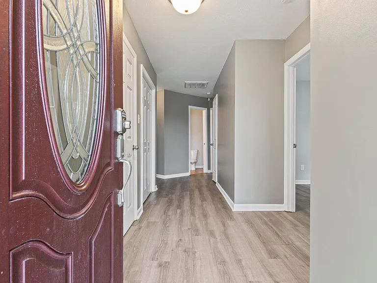106 Cona Ct — Photo 2