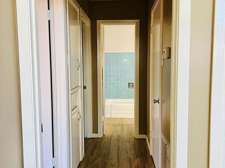 4731 Merwin St — Photo 15