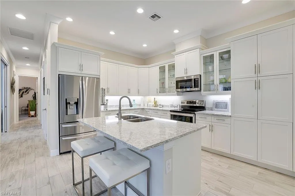 2 bed, 2.0 bath, 1565 sqft, $9,500 — Photo 4