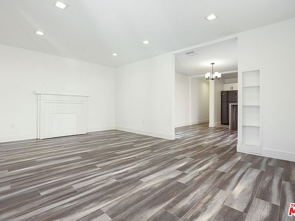 3rd image of 1007 N Harper Ave
