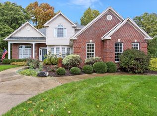 1518 River Bluff Dr, Mahomet, IL 61853