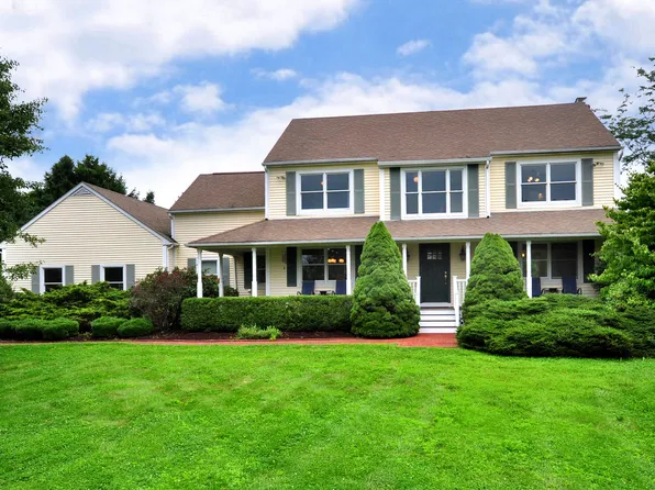 6 Beaver Pond Lane, Bridgewater, CT 06752
