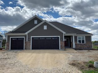 2205 Farmlane Dr, Slinger, WI 53086