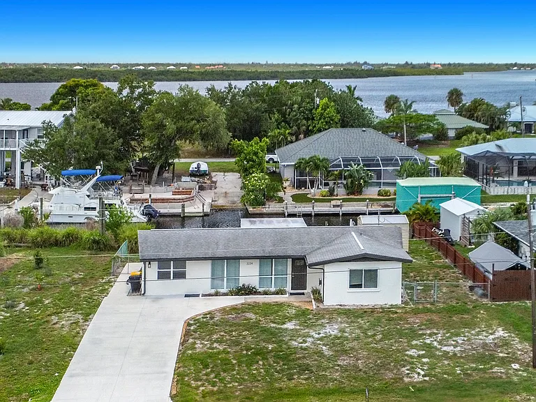 3234 Daytona Dr — Photo 45