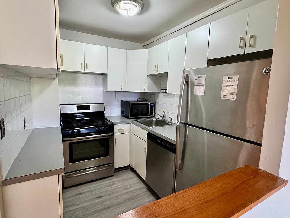 1st image of 33 Pond Ave APT 813