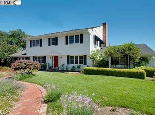 1021 Via Roble, Lafayette, CA 94549