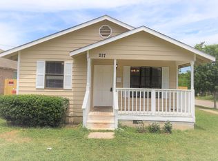 217 E Fogg St, Fort Worth, TX 76110