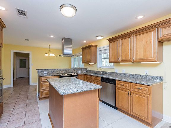 2nd image of 17444 Tiger Rd