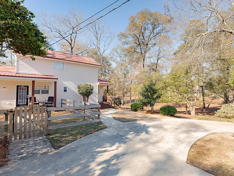 332 Hunt Rd — Photo 101