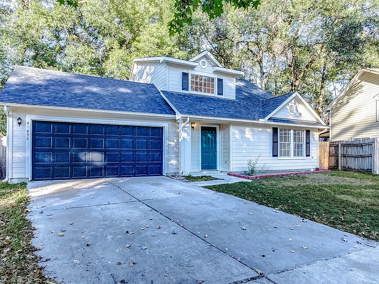 21892 Silver Oak Ct — Photo 3