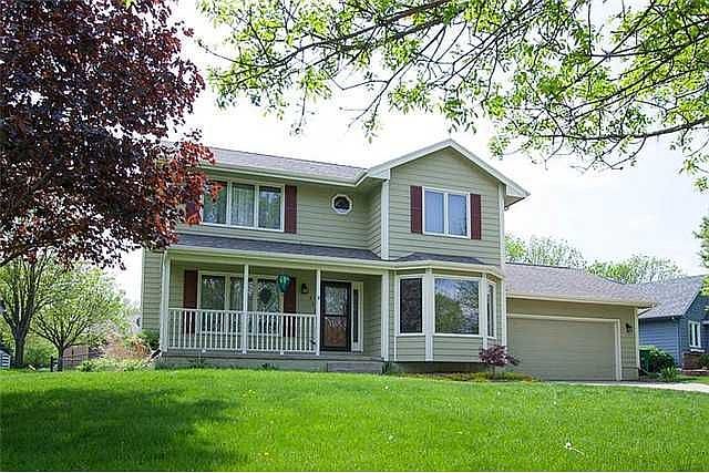 1st image of 1110 NW Parkridge Dr