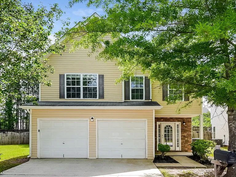 3038 Summer Breeze Dr — Photo 1