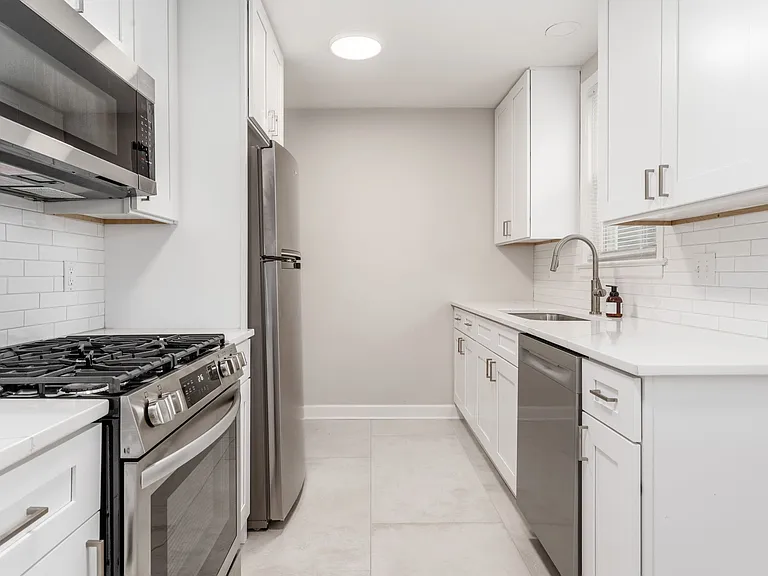 884 S Chesterfield Rd — Photo 20
