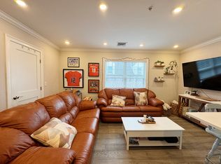 5R Trenton St PENTHOUSE 8, Boston, MA 02128
