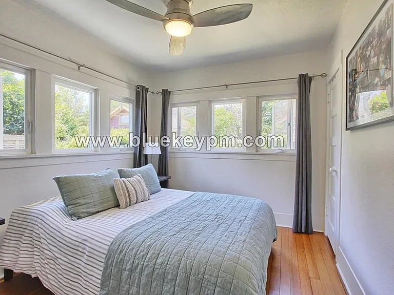 5271 NE 30th Ave — Photo 9