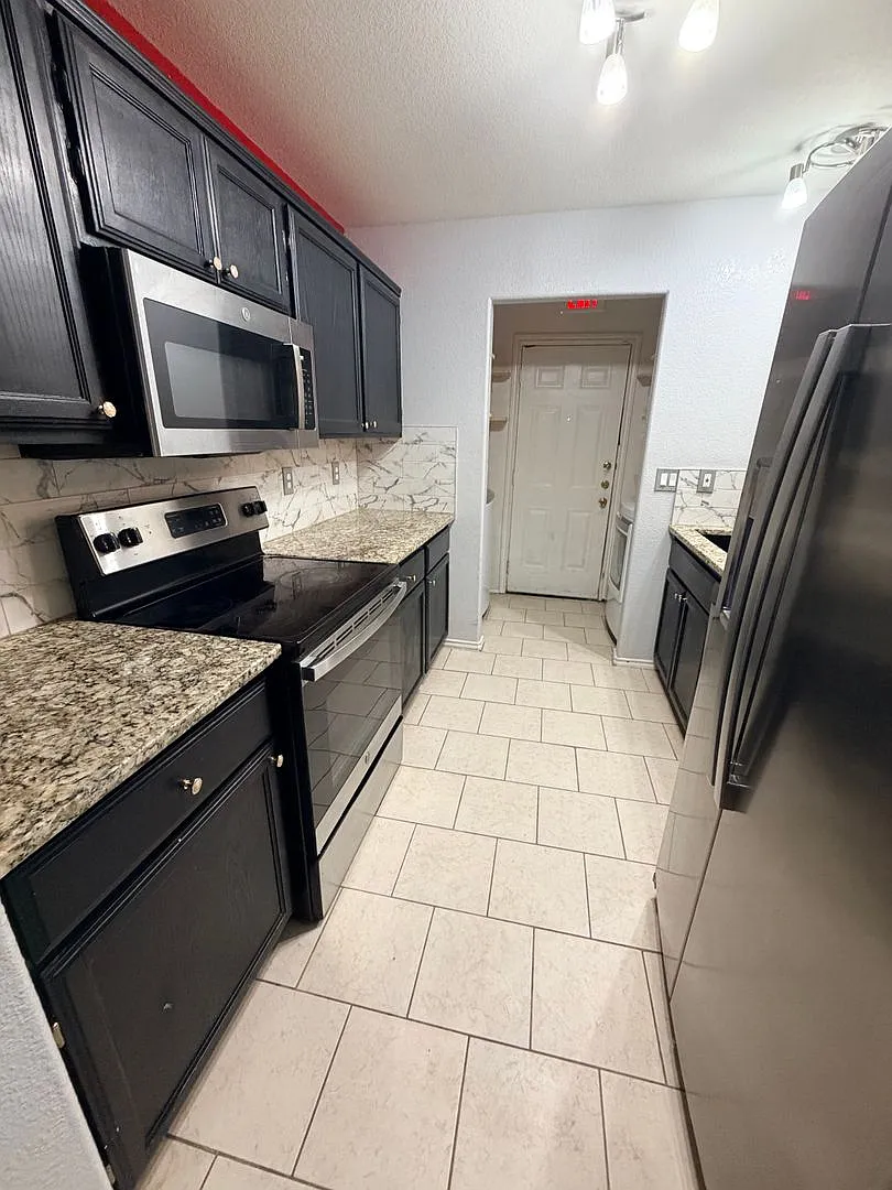 Foster Meadows 3 bedroom, 2 bath home — Photo 4
