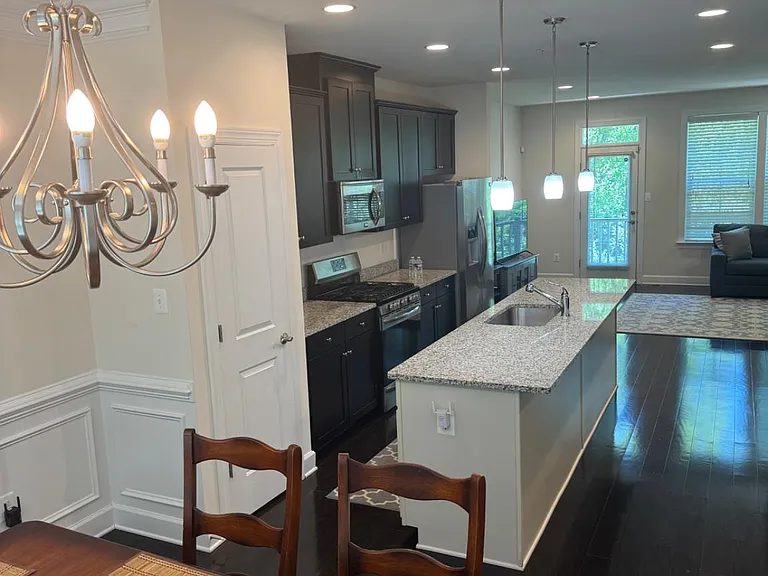 4610 Woodberry St — Photo 11