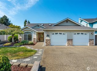 17712 W Country Club Dr, Arlington, WA