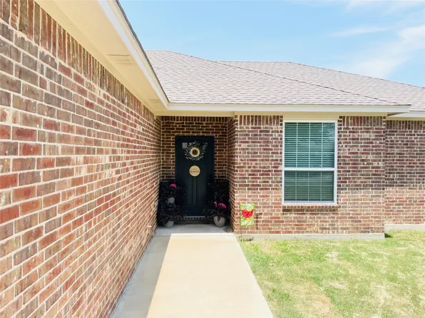 402 Colony St, Rising Star, TX 76448