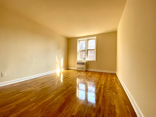 Rented by R New York | media 11