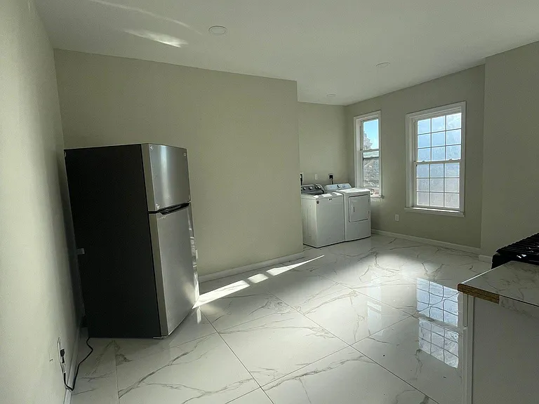 57 Anson St — Photo 10