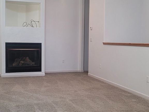 Living room w/new carpet