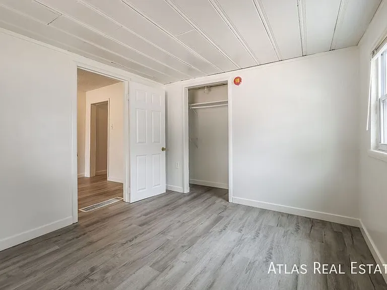 628 S Stuart St — Photo 10