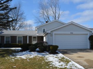 964 Greenridge Rd, Buffalo Grove, IL 60089