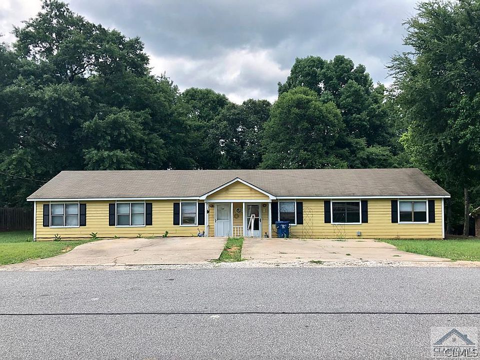1st image of 135-137 Sayemore Drive