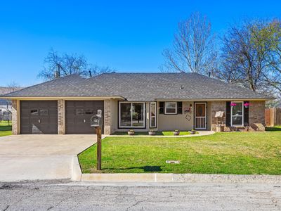 227 Diane Dr, Sanger, TX, 76266